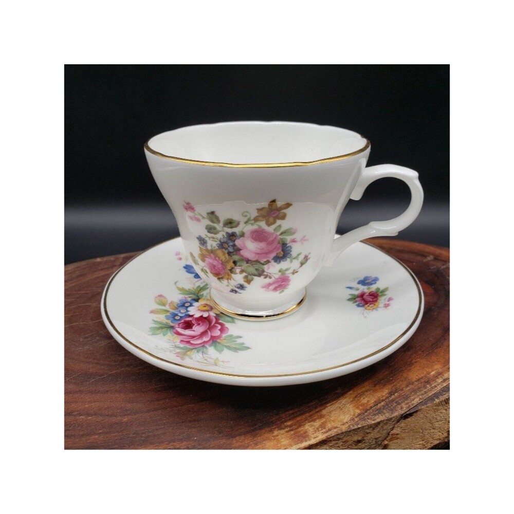 Sadler Wellington England Bone China Teacup Saucer Floral Gold VTG